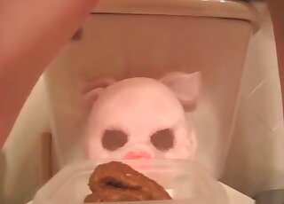 It seems that this thick brunette knows what you want